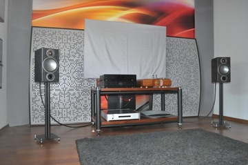 CUSTOM DESIGN SOLIDNE STANDY Z ANGLII + PODKŁADKI