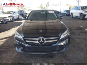 Mercedes Klasa C W205 2019 Mercedes-Benz Klasa C 2019 Mercedes-Benz C-Class C 300 Sedan 2.0 Benzyna, zdjęcie 8
