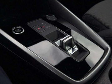 Audi A3 8Y Sportback 1.5 35 TFSI 150KM 2024 Audi A3 Sportback S Line Reflektory LED Apple CarPlay Android Auto Gwaranc, zdjęcie 24