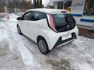 Toyota Aygo II Hatchback 5d 1.0 VVT-i 69KM 2016 TOYOTA AYGO (_B4_) 1.0 (KGB40_) 69 KM, zdjęcie 5