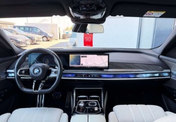 BMW Seria 7 G70 Sedan 3.0 40d 299KM 2023 BMW Seria 7 I wlasciciel M Sport Gwarancja Bezwypadkowy FVAT23, zdjęcie 17