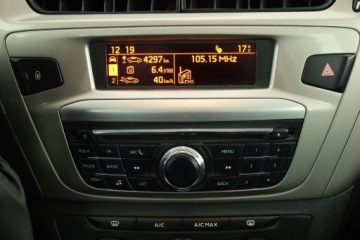 Citroen C-Elysee II Sedan Facelifting 1.2 PureTech 82KM 2019 Citroen C-Elysee 1.2 PureTech, Salon Polska, zdjęcie 8