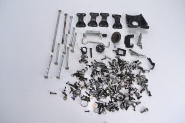 Śruby stelaż wypełnienie PIAGGIO MP3 300 YOURBAN