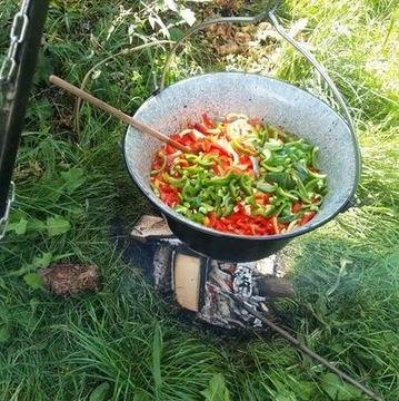 Штатив с Эмалированным Казаном 6л + Камин 60см