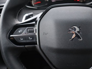 Peugeot 2008 II SUV 1.2 PureTech 130KM 2022 Peugeot 2008 1.2 PureTech, Salon Polska, zdjęcie 16