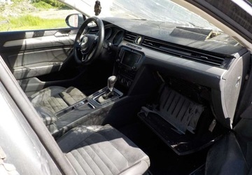 Volkswagen Passat B8 Variant 1.6 TDI BlueMotion Technology 120KM 2018 Volkswagen Passat Diesel Okazja 1.6 Diesel 120KM, zdjęcie 17