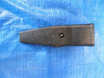 ЗУБ ТРЕЛЕВОЧНОГО ТРАКТОРА T6Y0309 JOHN DEERE 670 672 770 872