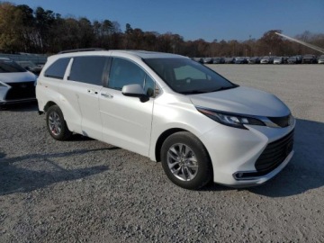 Toyota Sienna III 2022 Toyota Sienna XLE 2022 2.5 Hybryda 245KM, zdjęcie 4