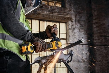 DCG409VSN УГЛОВАЯ ШЛИФОВАЛЬНАЯ МАШИНА DEWALT 125 ММ С РЕГУЛИРУЕМОЙ СКОРОСТЬЮ ТЕЛА