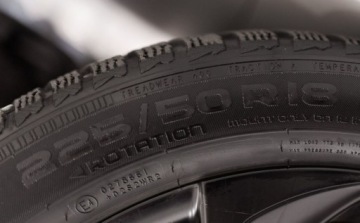 Toyota C-HR I Crossover 1.8 Hybrid 122KM 2017 Toyota C-HR 1.8 Hybrid Dynamic 1.8 Hybryda 122KM, zdjęcie 12