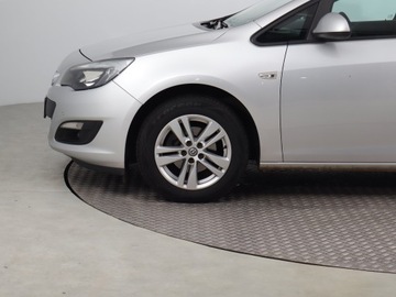 Opel Astra J Hatchback 5d Facelifting 1.6 Twinport ECOTEC 115KM 2015 Opel Astra 1.6 16V, Salon Polska, GAZ, Klima, zdjęcie 13