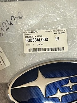 SUBARU FORESTER LEGACY ZADNÍ CENTRÁLNÍ ZNAK KUFRU 93033AL000