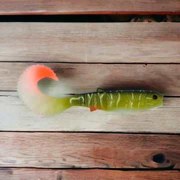 Twistery Savage Gear Cannibal Curltail 10cm zestaw 12sztuk na szczupaki