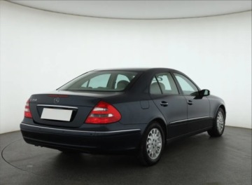 Mercedes Klasa E W211 Sedan W211 3.5 V6 (350) 272KM 2006 Mercedes E E 350, Salon Polska, Automat, Skóra, zdjęcie 4