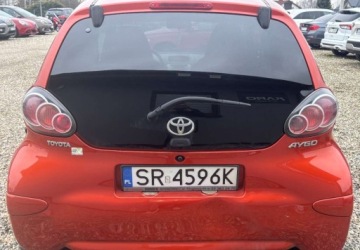 Toyota Aygo I Hatchback 5d Facelifting 1.0 VVT-i 68KM 2012 Toyota Aygo Niski przebieg Polski salon Benzyna 68KM, zdjęcie 4