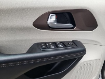 Chrysler Pacifica II 2017 chrysler pacifica Touring L* V6 3.6l Pentastar 291KM * :158, 071km, zdjęcie 7