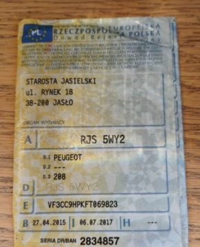 Peugeot 208 I 2015 Peugeot 208 2015r, 1.6 HDI. Uszkodzony przod. Pali. 1.6 Diesel 90KM, zdjęcie 17