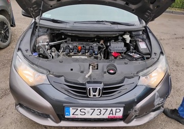 Honda Civic IX Hatchback 5d 1.8 i-VTEC 142KM 2013 Honda Civic 2013r, SALON POLSKA. 1.8 Benzyna. Lekko uszkodzony lewy bok. J, zdjęcie 5