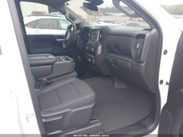 Chevrolet Silverado II 2024 Chevrolet Silverado 1500 Short Bed Custom Trail Boss 2024 5.3l 5.3 Benzyna, zdjęcie 9