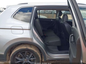 Volkswagen Tiguan II 2022 Volkswagen Tiguan 2.0T SE 2022 2.0 Benzyna 184KM, zdjęcie 12