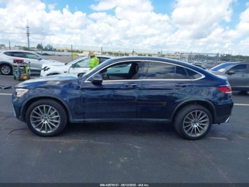 Mercedes GLC C253 2021 Mercedes-Benz GLC 300 4Matic Coupe 2021 2.0l 2.0 Benzyna 255KM, zdjęcie 2