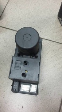 AUDI A3 8L 3D PUMPIČKA ZÁMKU CENTRÁLNÍHO 8L0862257E