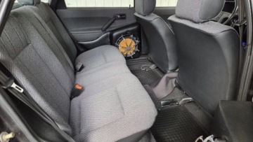 Volkswagen Passat B3 Sedan 1.8 90KM 1990 Volkswagen Passat Pierwszy wlasciciel, Samochod dyskoteka - zobacz zdjecia, zdjęcie 19