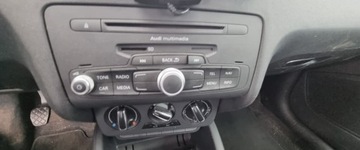 Audi A1 I Hatchback 3d 1.6 TDI 105KM 2010 Audi a1 2010r, 1.6 TDI. Uszkodzone boki. Jezdzi. 1.6 Diesel 105KM, zdjęcie 10