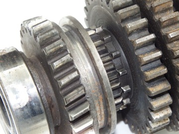 НОВЫЙ ВЫХОДНОЙ ВАЛ ТРАНСМИССИИ В КОМПЛЕКТЕ М72, УРАЛ