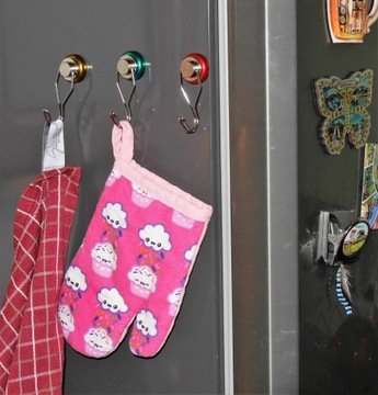 Magnes hak niebieski na grzejnik lodówkę 25mm 18kg