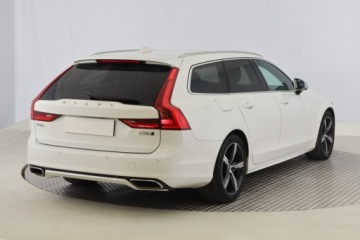 Volvo V90 II Kombi 2.0 D5 235KM 2019 Volvo V90 D5 AWD, Salon Polska, 1. Właściciel, zdjęcie 4