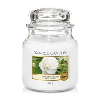 Średnia świeca Camellia Blossom Yankee Candle