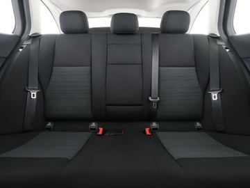 Mercedes Klasa C W205 2015 Mercedes C 180 Niski przebieg Automat Navi, zdjęcie 17