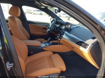 BMW Seria 5 G90-91 2023 BMW Seria 5 2023r, 530E, Hybrid, 2.0L 2.0 Hybryda 288KM, zdjęcie 8