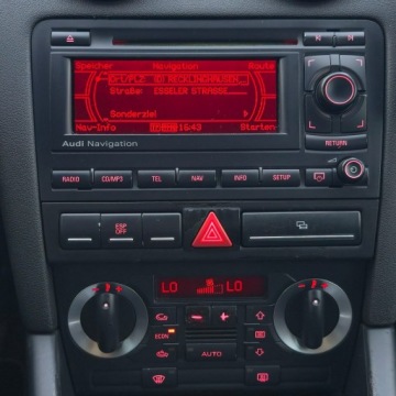 Audi A3 8P Hatchback 3d 2.0 TDI PD 170KM 2006 Audi A3 Sportback 2.0 TDI DPF S line Sportpaket, zdjęcie 31