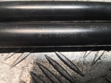 MERCEDES-BENZ ML W163 LEVÝ STRANA TLUMIČ KRYT ZADNÍ KUFRU