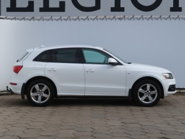 Audi Q5 I SUV 3.2 FSI 270KM 2010 Audi Q5 3.2 FSI, 4X4, Automat, Skóra, Navi, zdjęcie 5