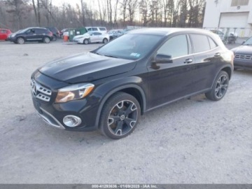 Mercedes GLA I 2019 Mercedes-Benz GLA 2019r., 250, od ubezpieczalni 2.0 Benzyna 209KM, zdjęcie 2