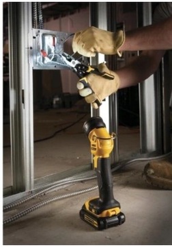 Аккумуляторная лампа Фонарик DeWALT 18 В DCL040