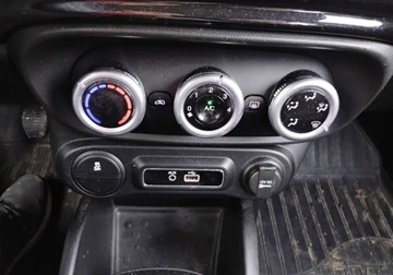 Fiat 500L Hatchback 5d Seria 5 0.9 TwinAir 105KM 2018 Fiat 500L 2018r, Benzyna. Lekko przetarty prawy bok. Jezdzi. Benzyna 105KM, zdjęcie 14