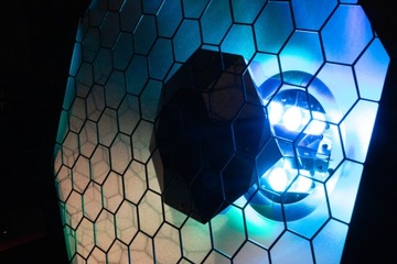 ВСПЫШКА OCTO HELIOS 4x30Вт 4в1 COB RGBW 4 СЕКЦИИ СВЕТОДИОДОВ
