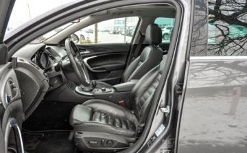 Opel Insignia I Sports Tourer 2.8 V6 Turbo ECOTEC 260KM 2009 Opel Insignia 2,8 (260KM) LPG 4x4 Bezwypadkowy 190 tys. km 2.8 BenzynaLPG, zdjęcie 6