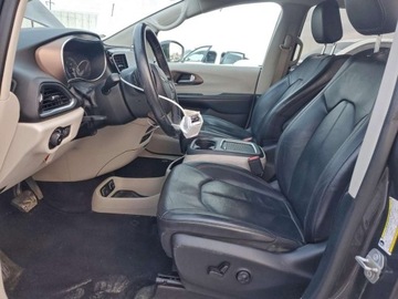 Chrysler Pacifica II 2018 Chrysler Pacifica Touring L Plus 2018 3.6 Benzyna 287KM, zdjęcie 7