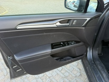 Ford Mondeo V Liftback Facelifting 2.0 EcoBlue 150KM 2019 Ford Mondeo 2,0 diesel 150KM salon polska, zdjęcie 15