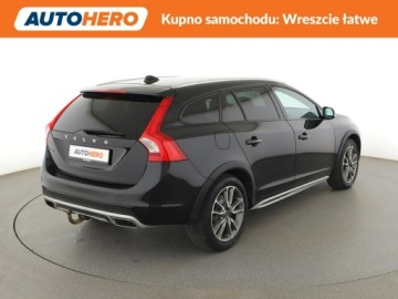 Volvo V60 I Kombi Facelifting 2.0 D3 DRIVE-E 150KM 2017 Volvo V60 Cross Country CrossCountry D3 automat, zdjęcie 6