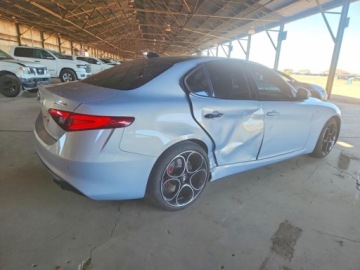 Alfa Romeo Giulia II 2022 Alfa Romeo Giulia 2022r., Super, 2.0L, od ubezpieczalni 2.0 Benzyna 284KM, zdjęcie 3