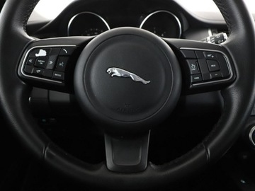 Jaguar E-Pace SUV 2.0 i4D 150KM 2020 Jaguar E-Pace 2.0d Automat AWD Nawigacja Tempomat, zdjęcie 20