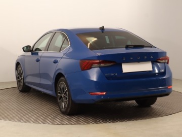 Skoda Octavia IV Liftback 1.5 TSI EVO 150KM 2023 Skoda Octavia 1.5 TSI e-tec, Salon Polska, zdjęcie 3