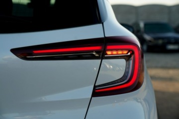 Renault Captur II Crossover 1.3 TCe 140KM 2022 Renault Captur INITIALE PARIS nawi skóra kamera, zdjęcie 12