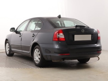Skoda Octavia II Hatchback Facelifting 1.2 TSI 105KM 2010 Skoda Octavia 1.2 TSI, Salon Polska, Klima, zdjęcie 3